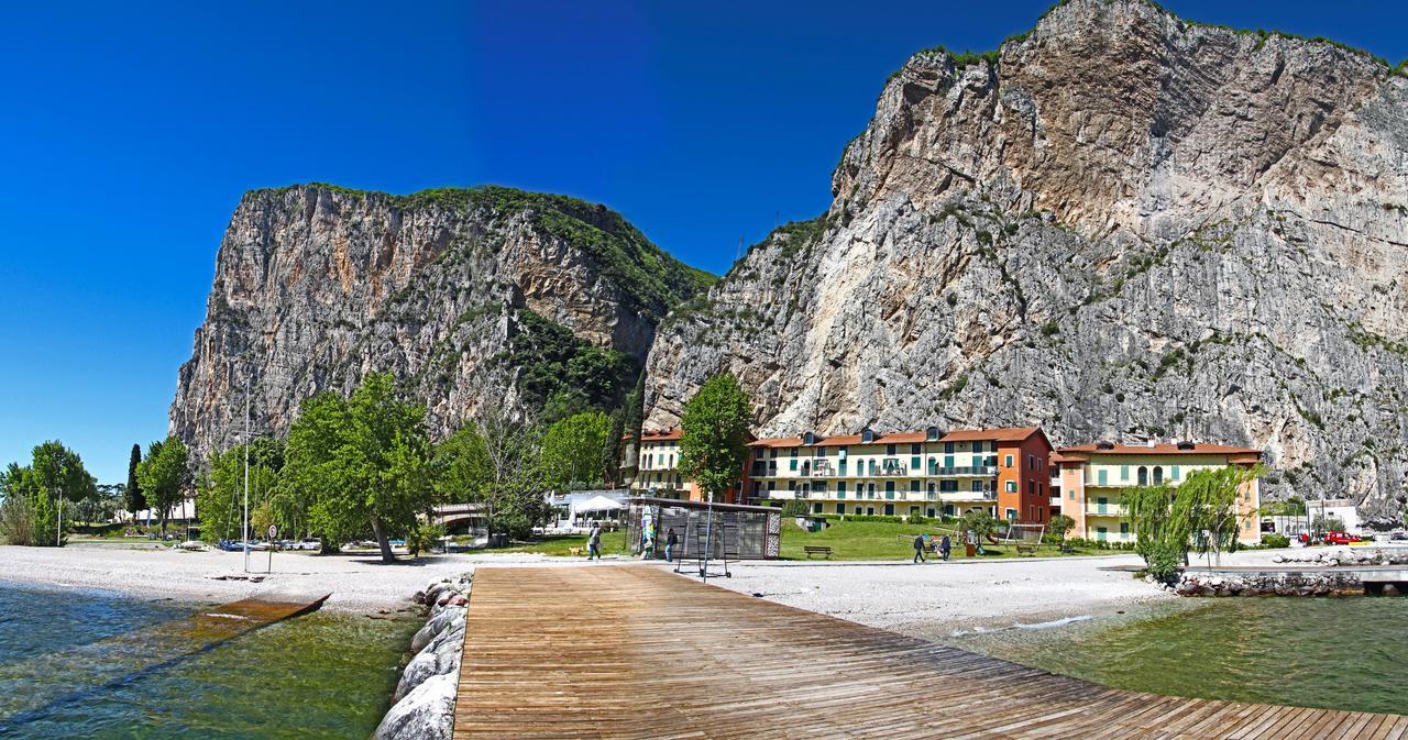 Campione Ora Apartments By Gardadomusmea Кампіоне-дель-Ґарда Екстер'єр фото